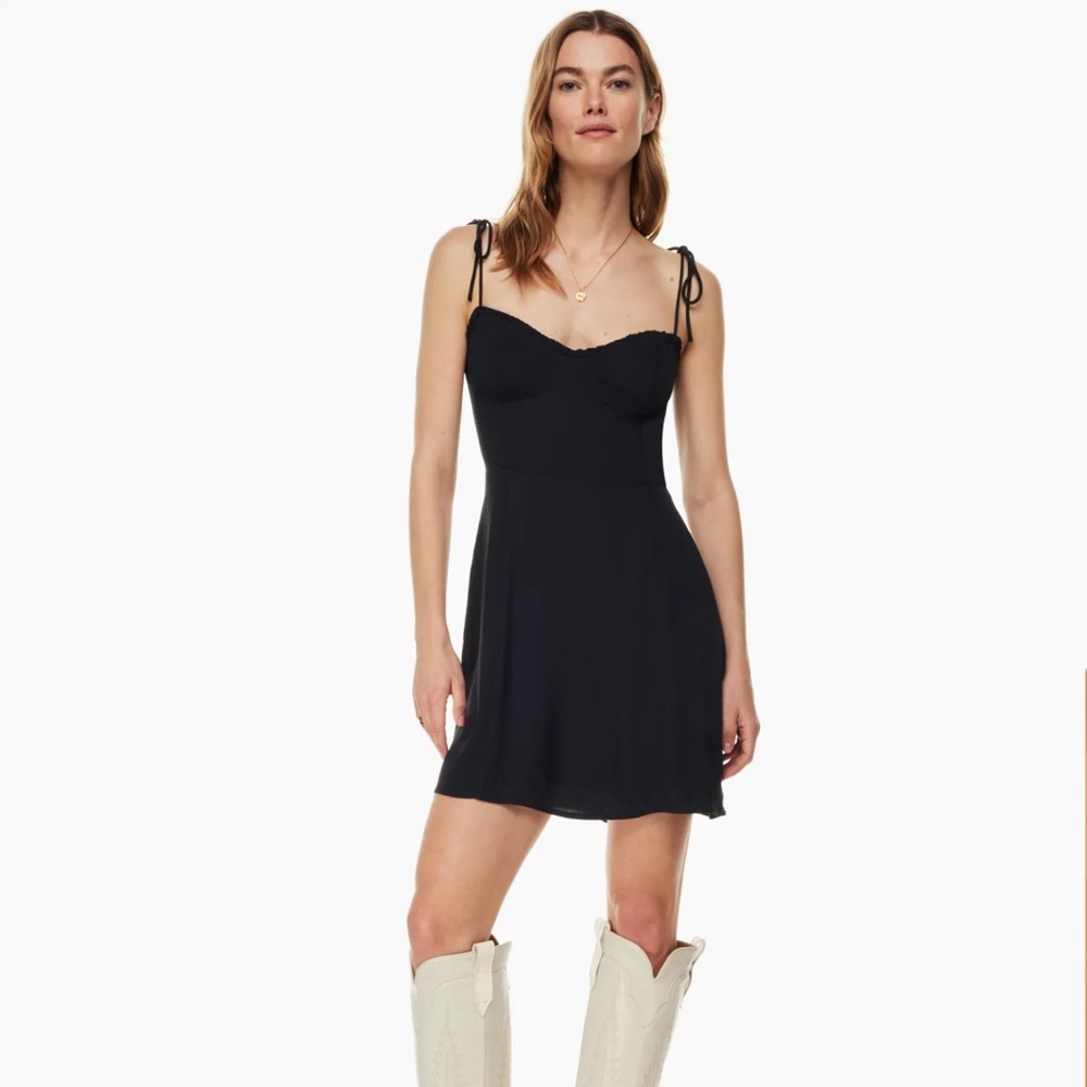 Aritzia Wilfred Fable Dress in Black